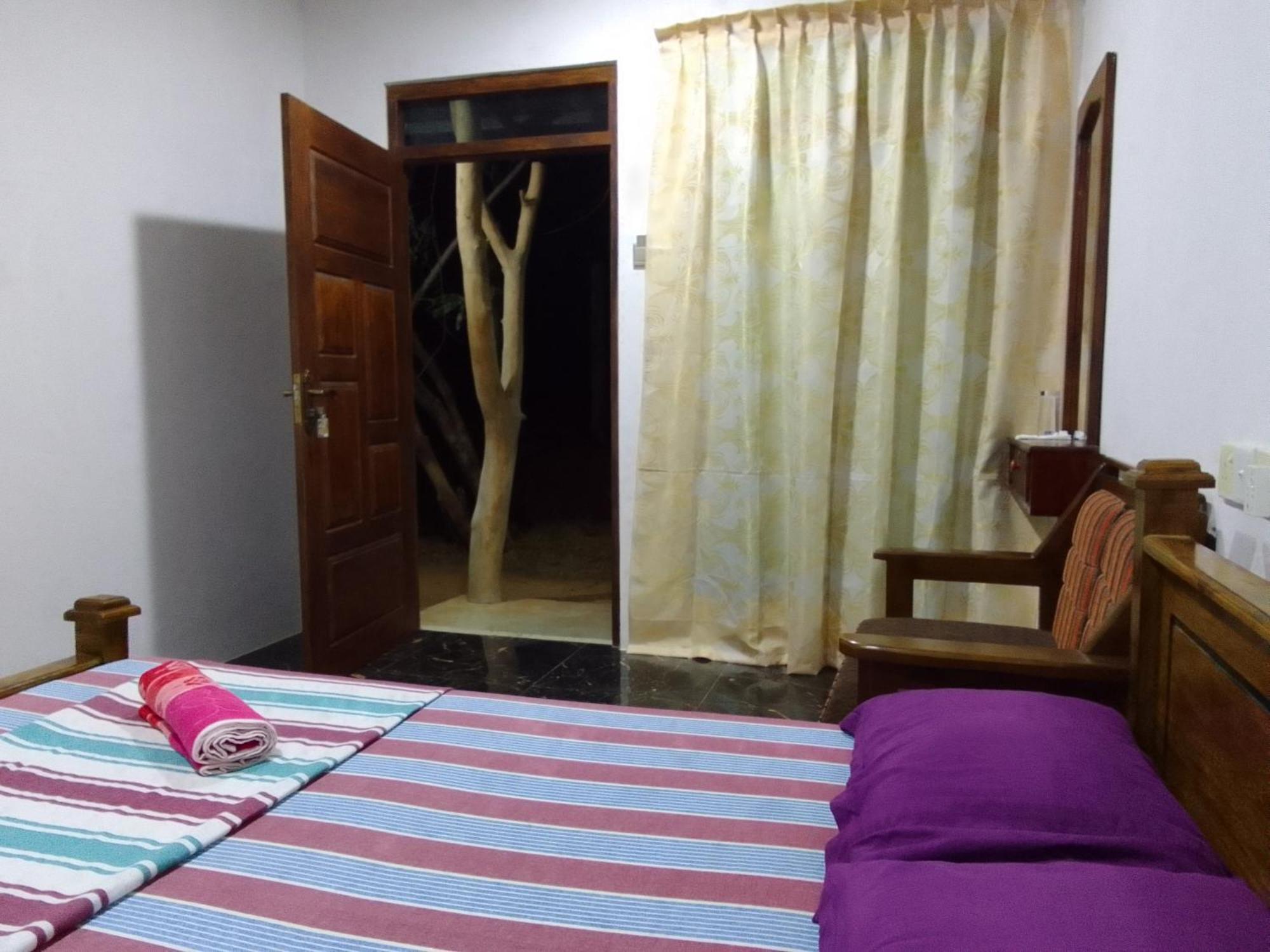 Wilpattu Buma Homestay Pahala Maragahawewa Bagian luar foto